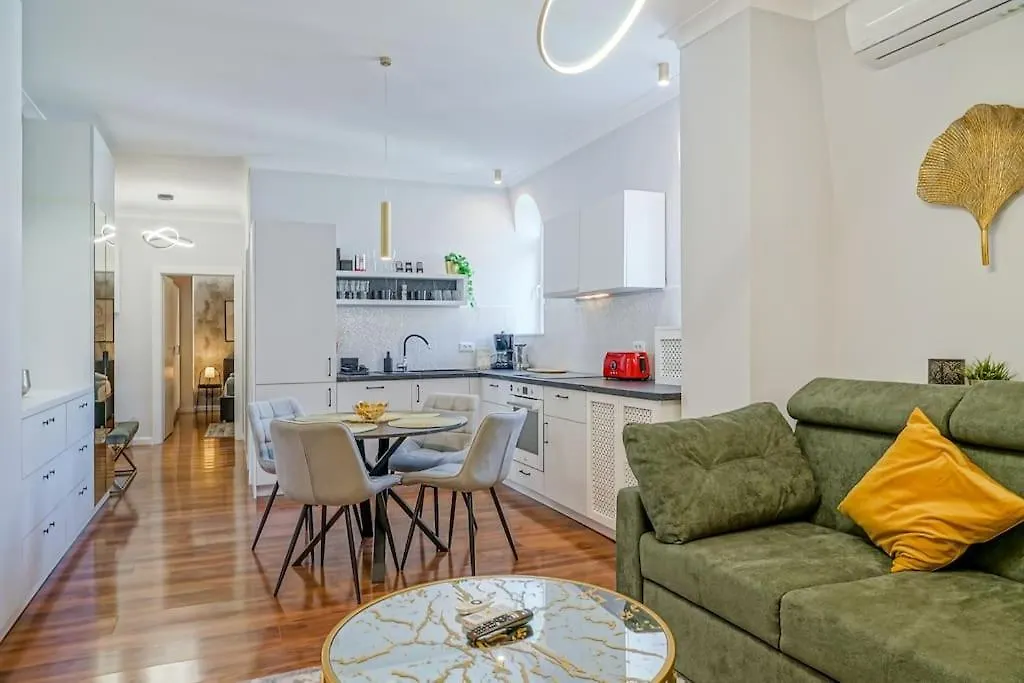 Chic 2Br Apartment - Ateneu - City Center Bucareste